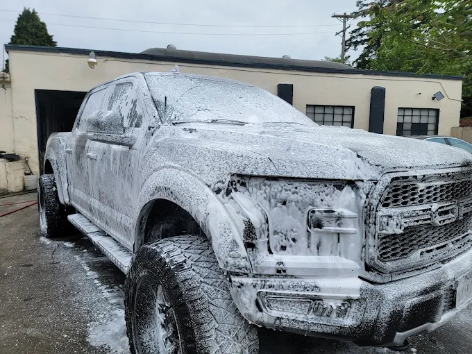 Ford F-150 Raptor receiving a thorough foam bath wash